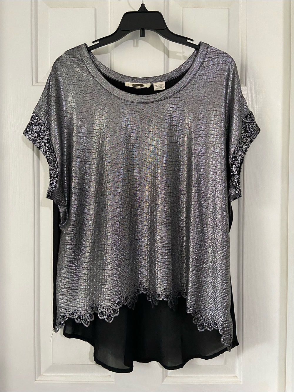 Miss Me Silver Metallic Short Sleeve Top with Black Back & Sequin Sleeve Detail